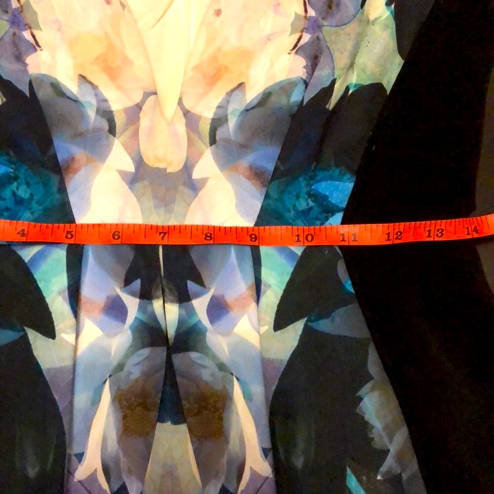 Keepsake V-plunge peplum dress - Picture 8 of 12